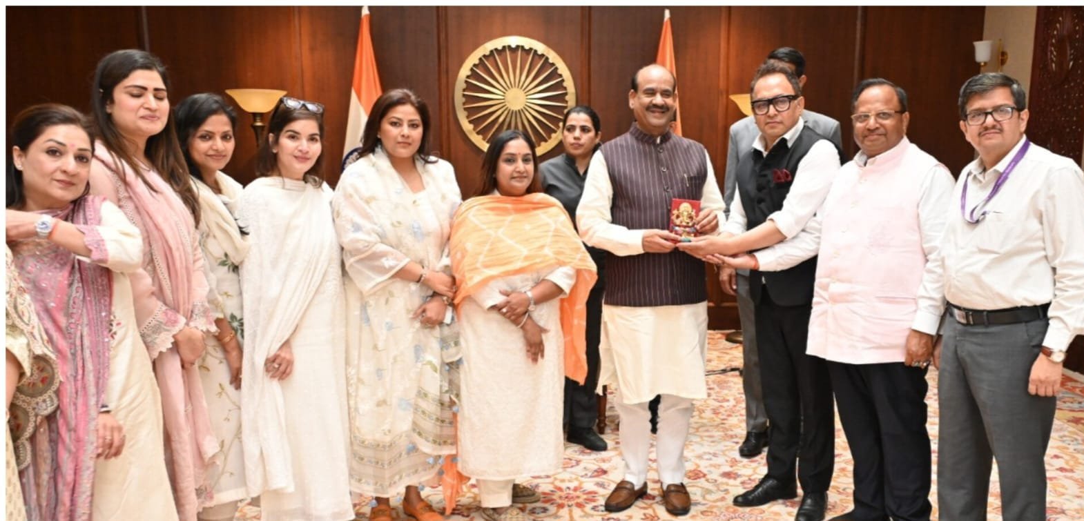 मुरादाबाद की उद्यमी महिलाओं का संसद भवन दौरा