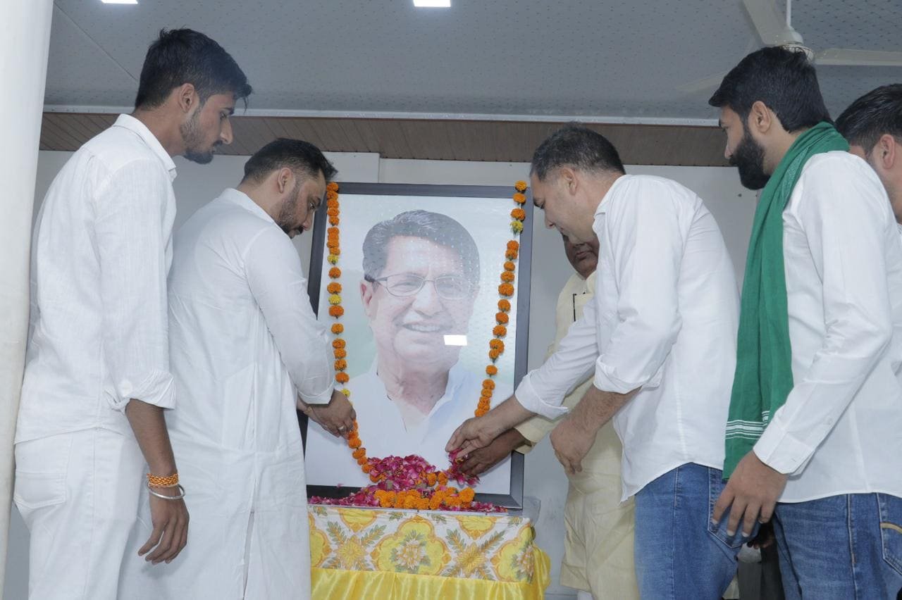 चौधरी अजित सिंह पुण्यतिथि पर छात्र शक्ति संकल्प समारोह