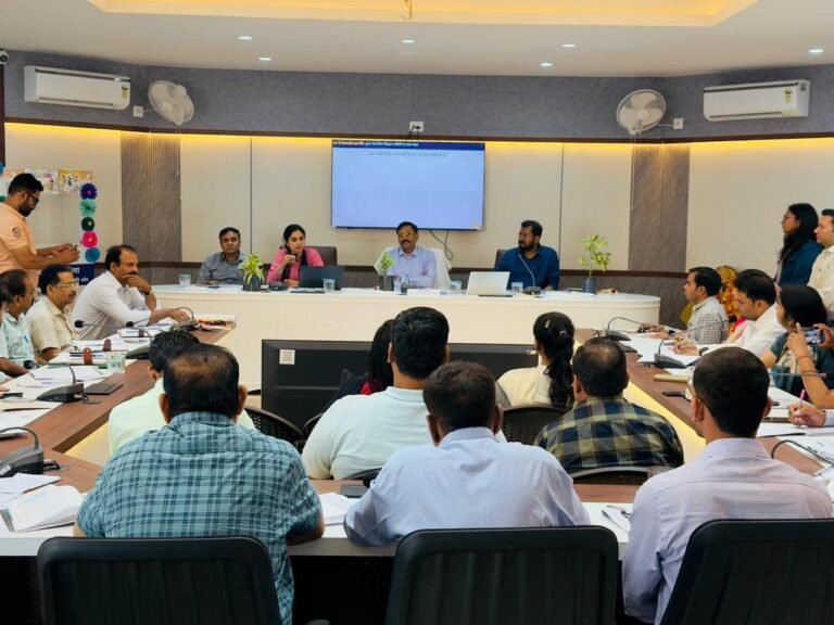 रत्नेश चंद्र ने बताया कि उत्तर प्रदेश रोजगार मिशन के अंतर्गत सेवायोजन विभाग युवाओं को देश के साथ-साथ विदेशों में भी रोजगार उपलब्ध कराने का कार्य कर रहा है।