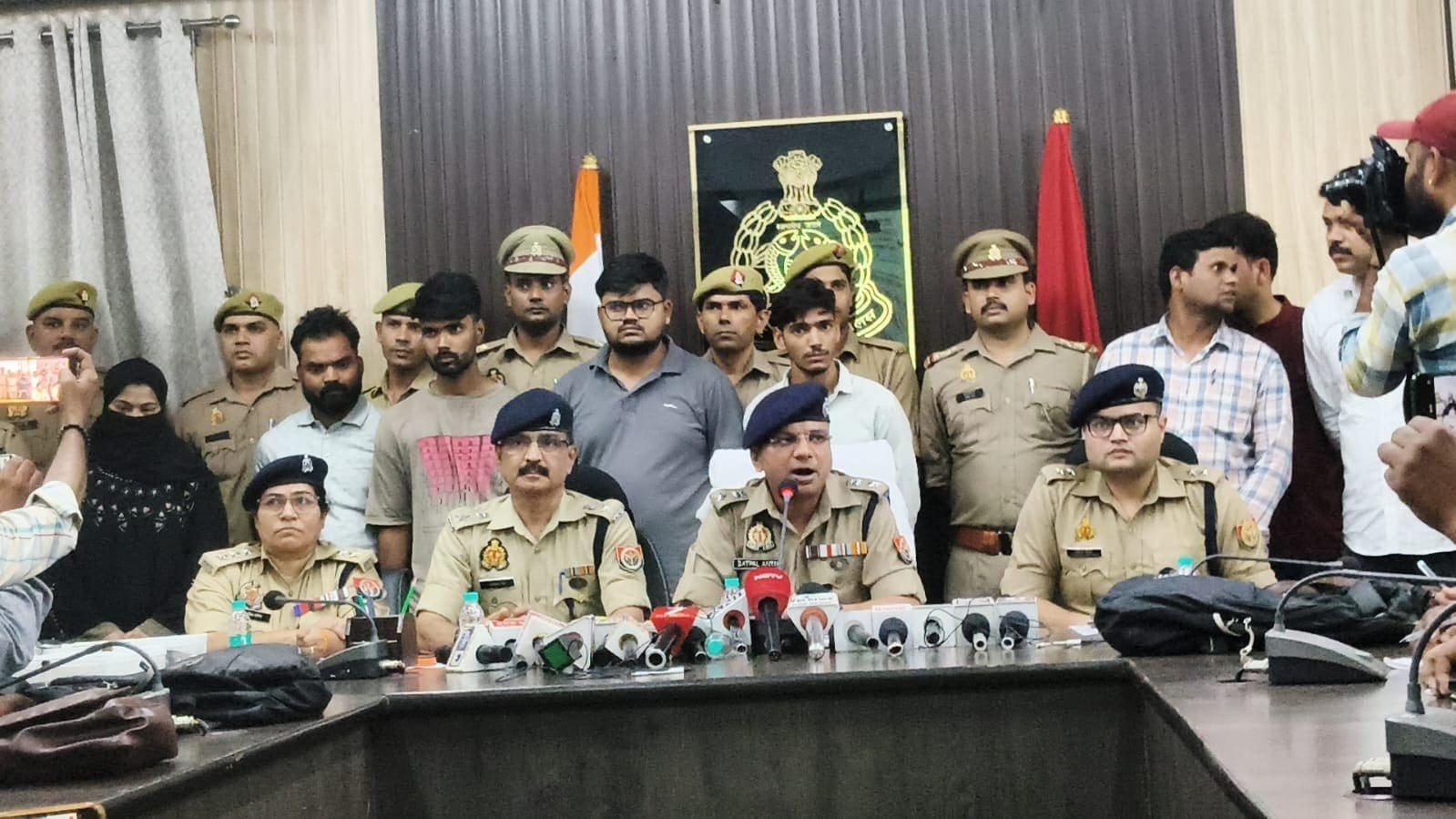 मुरादाबाद डकैती कांड में गिरफ्तार आरोपी पुलिस हिरासत में