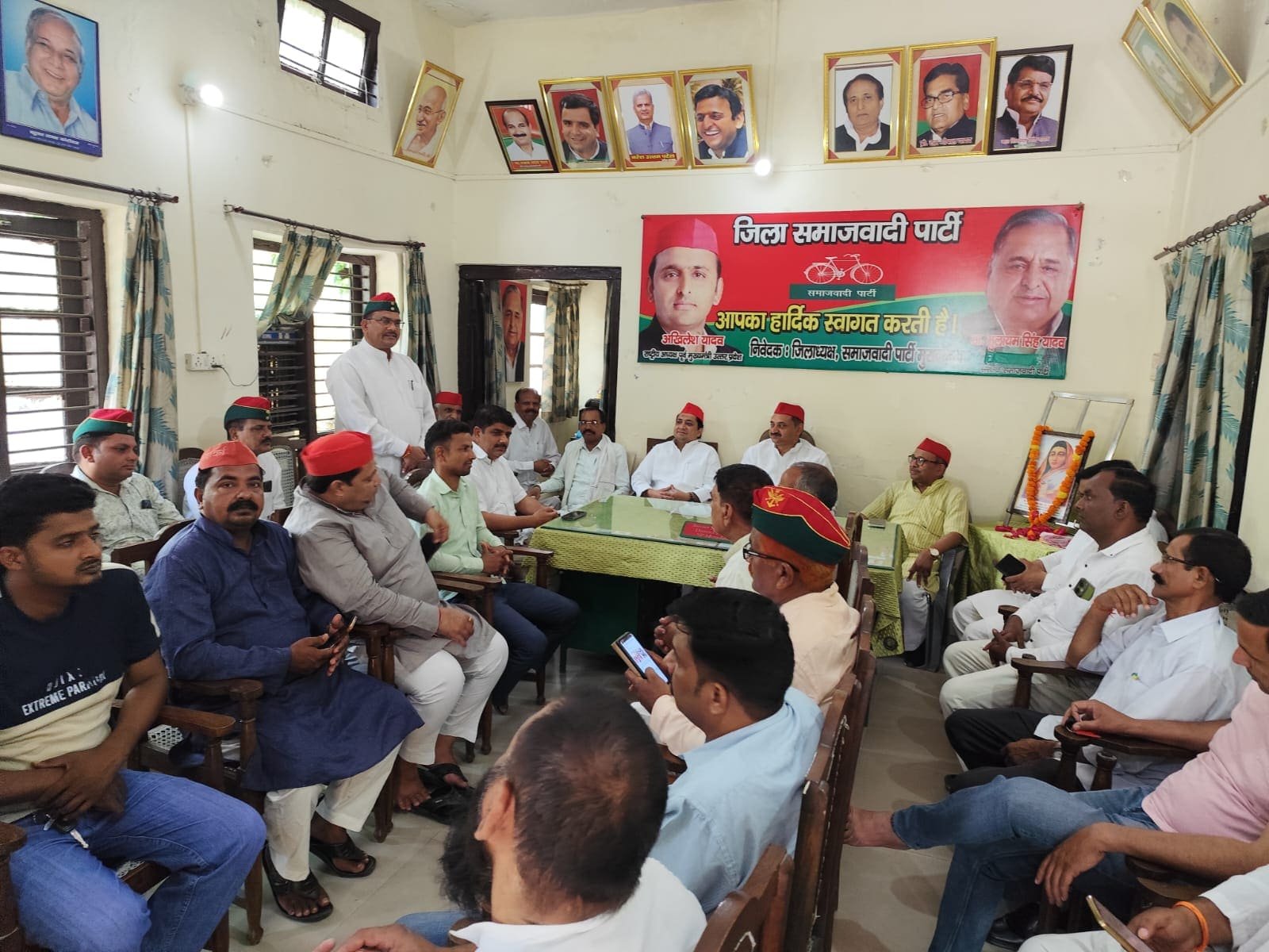 अहिल्याबाई होल्कर जयंती पर मुरादाबाद में समाजवादी पार्टी का श्रद्धांजलि कार्यक्रम