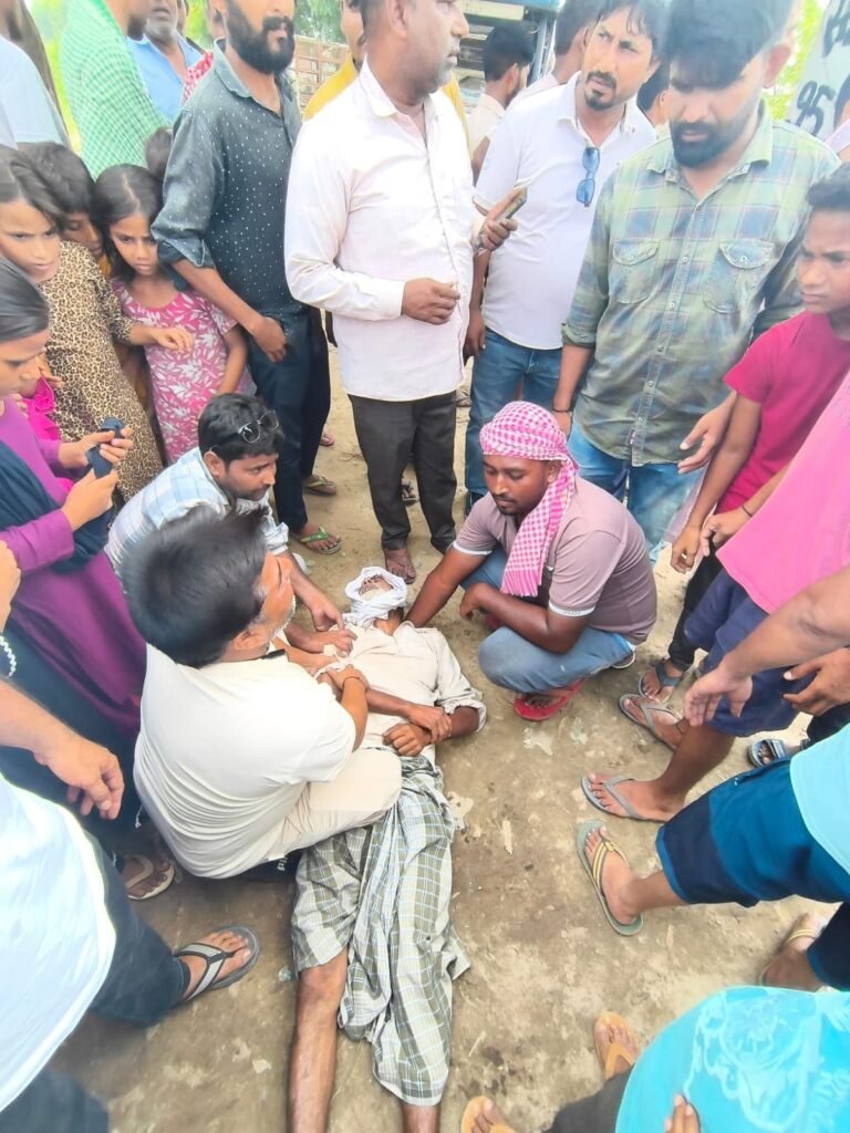 मैनाठेर सड़क हादसा: संभल मार्ग पर तेज रफ्तार कार की टक्कर से साइकिल सवार बुजुर्ग गंभीर घायल