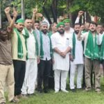 मुरादाबाद में भाकियू (भानू) का प्रदर्शन, गन्ना भुगतान, बिजली व्यवस्था और स्वास्थ्य विभाग की समस्याओं को लेकर नारेबाजी करते किसान।