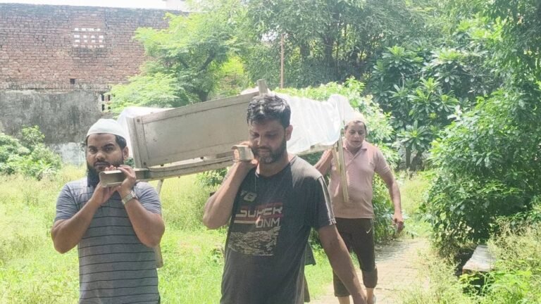 मुरादाबाद में ह्यूमन वेलफेयर एसोसिएशन द्वारा तीन लावारिस शवों का धर्मानुसार अंतिम संस्कार।