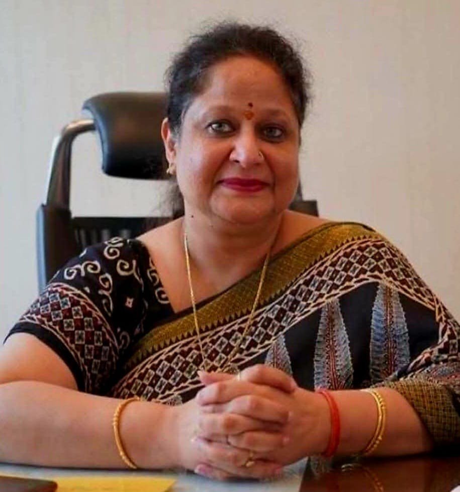 मुरादाबाद मंडल की नई मंडलायुक्त IAS संगीता सिंह की तस्वीर
