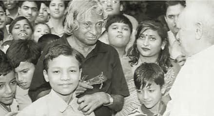 मिसाइल मैन और भारत के पूर्व राष्ट्रपति डॉ. एपीजे अब्दुल कलाम की तस्वीर